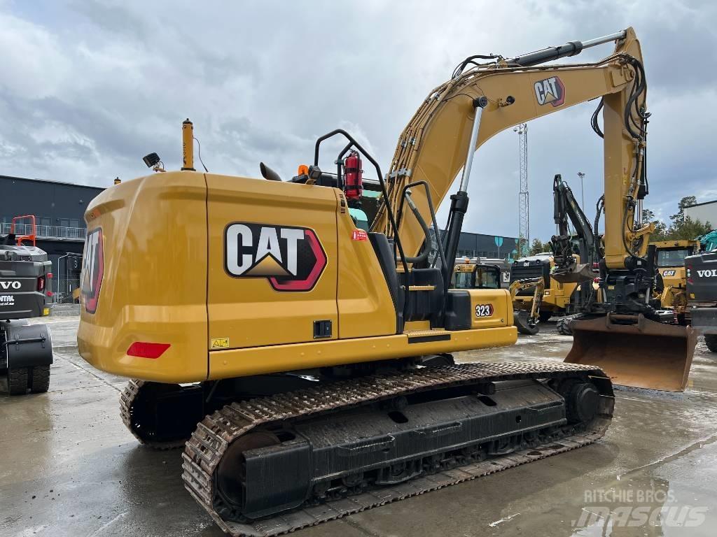 CAT 323 Next Gen حفارات زحافة