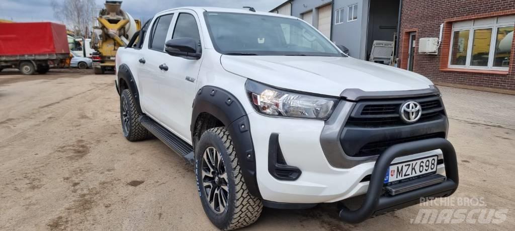 Toyota Hilux شاحنات خفيفة/مفصلية الجوانب