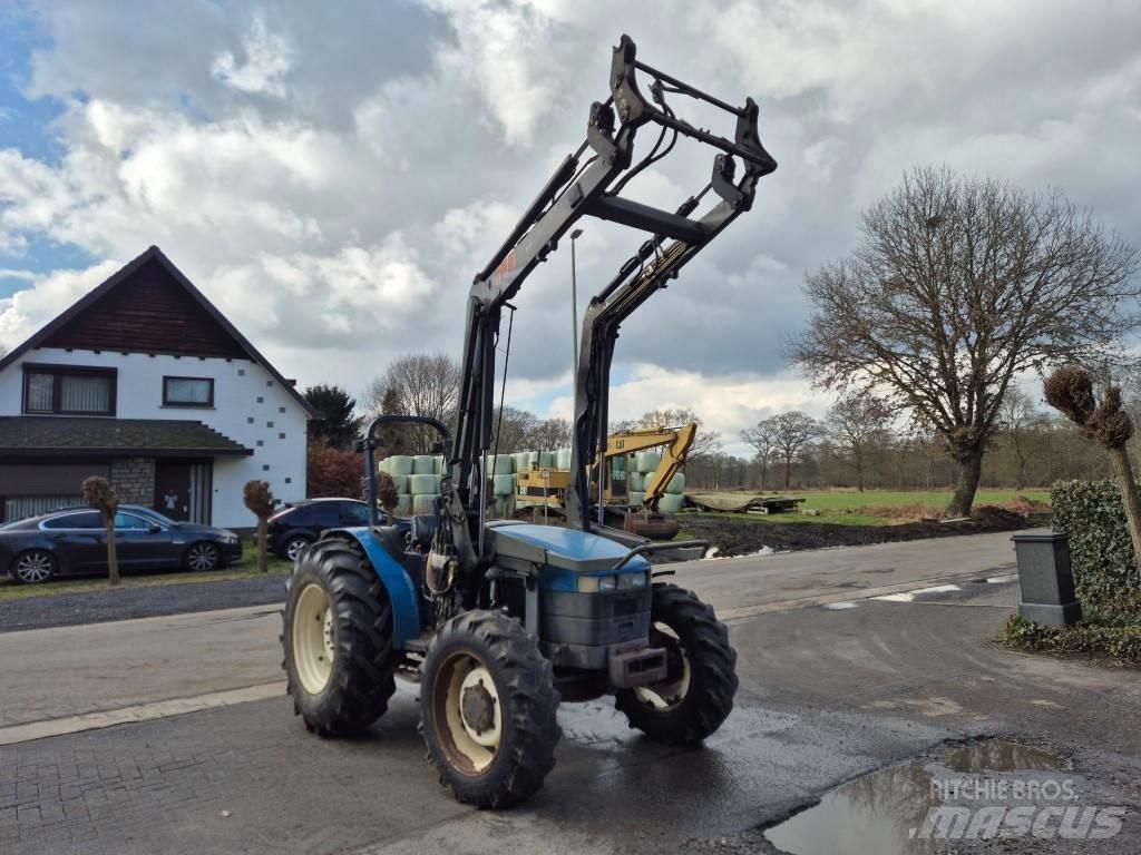 New Holland TN65D الجرارات