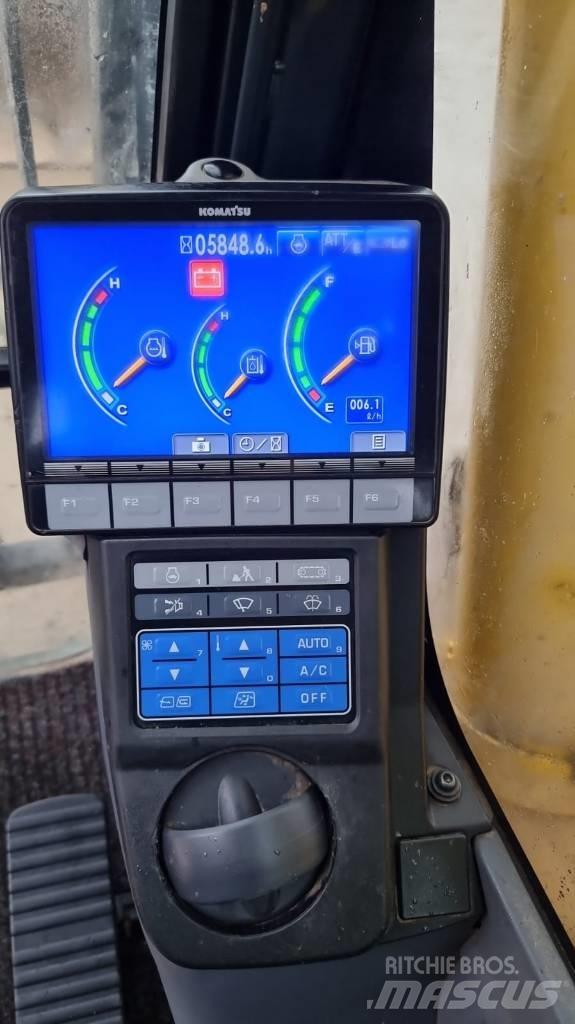 Komatsu PC 210 LC-10 حفارات زحافة