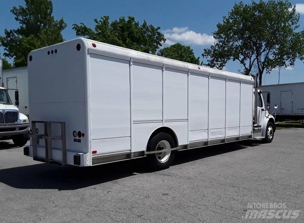 Freightliner M2 شاحنات نقل المشروبات