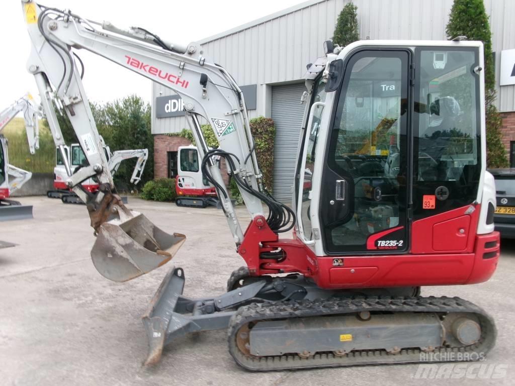 Takeuchi TB235-2 حفارات صغيرة أقل من 7 طن (حفارات صغيرة)