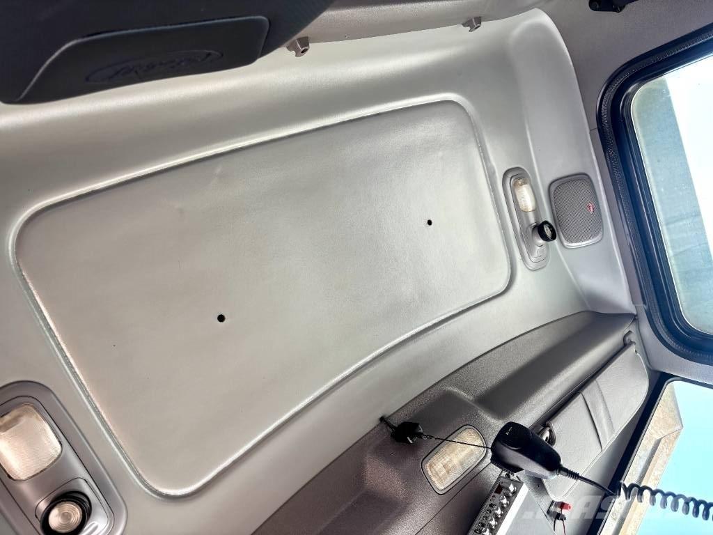 Peterbilt 367 وحدات الجر