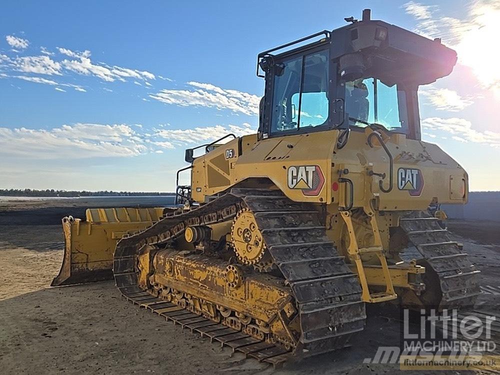CAT D 5 LGP بلدوزرات مجنزرة