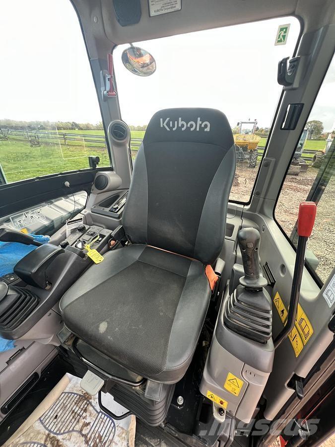 Kubota U56-5 حفارات خاصة