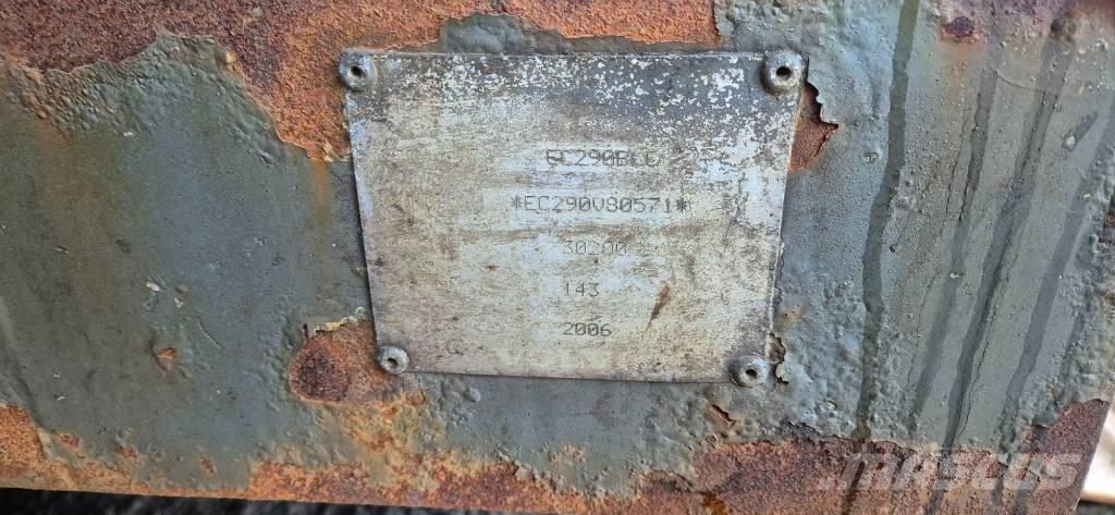 Volvo EC 290 B LC حفارات زحافة