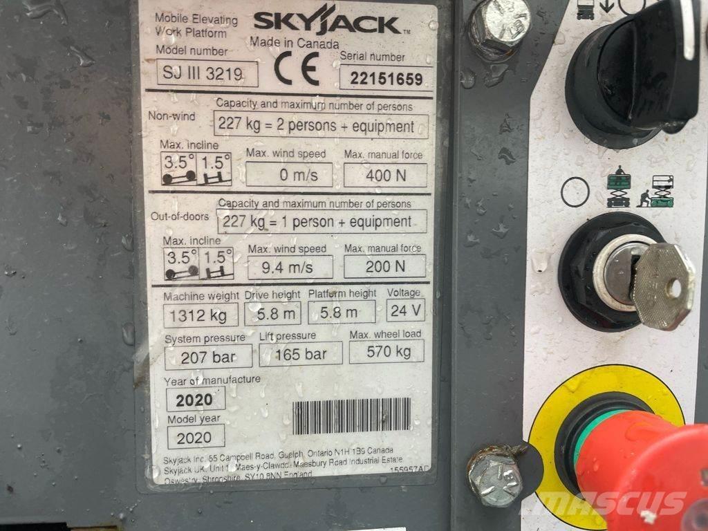 SkyJack SJ3219 رافعات مقصية الشكل