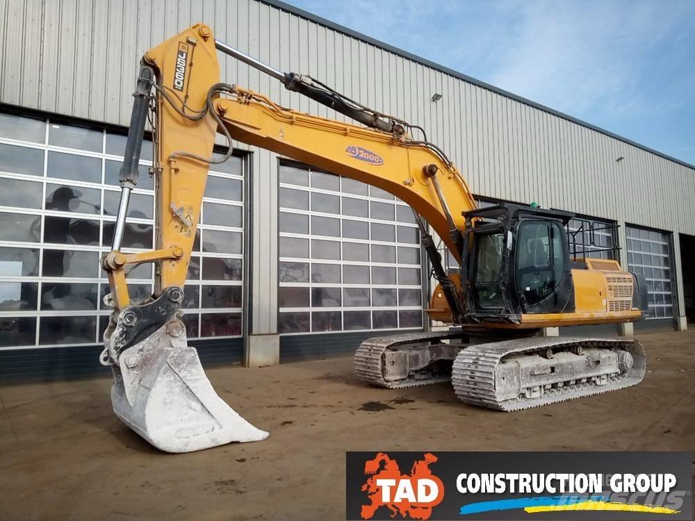 JCB JS 360 LC حفارات زحافة