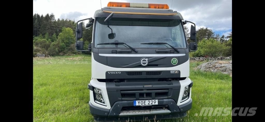 Volvo VOLVO FMX 8*4 شاحنات قلابة