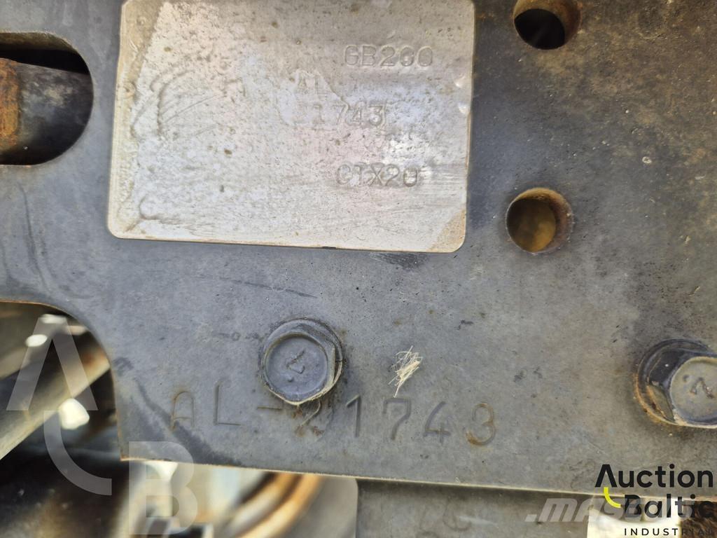 Hitachi CTX20 الجرارات