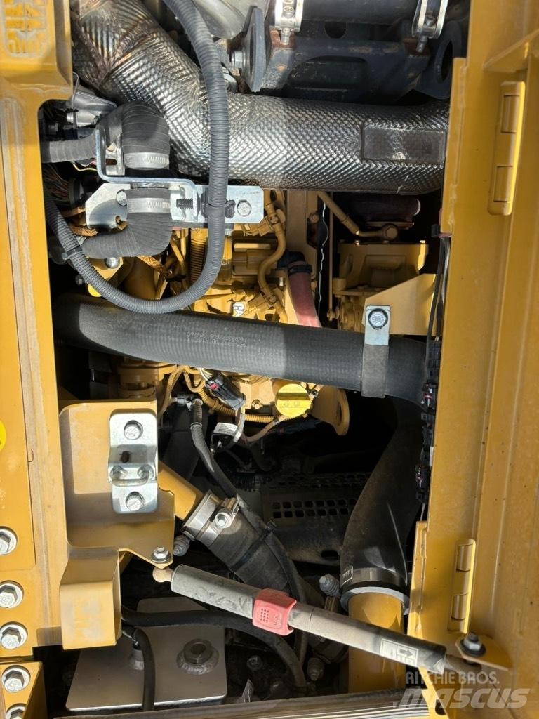 CAT 315 حفارات زحافة