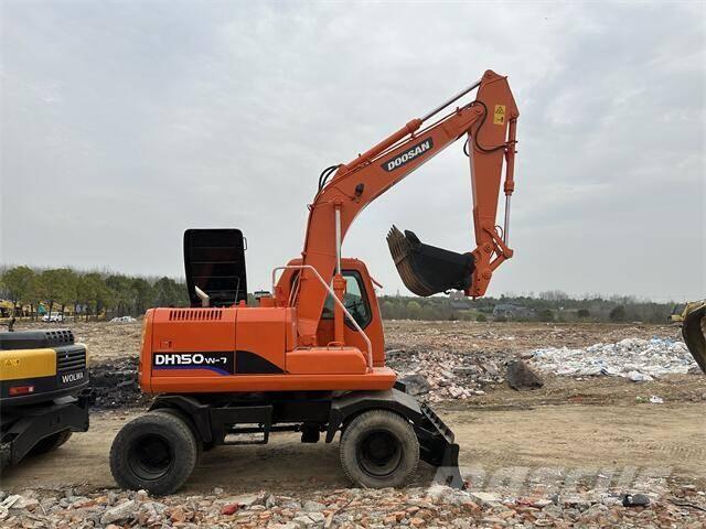 Doosan DH150W حفارات بعجل