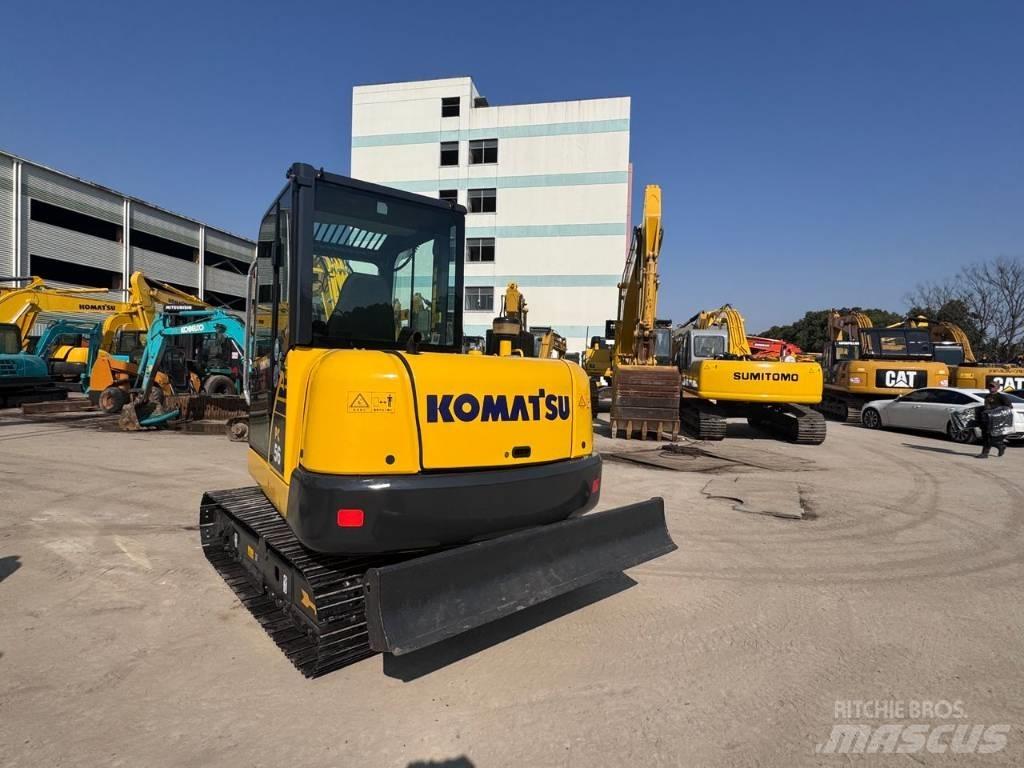 Komatsu PC 56 حفارات زحافة
