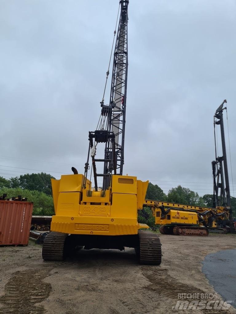 Liebherr HS 842 HD رافعات مجنزرة