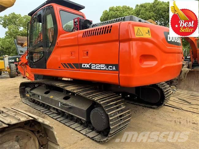 Doosan DX 225 LCA حفارات زحافة