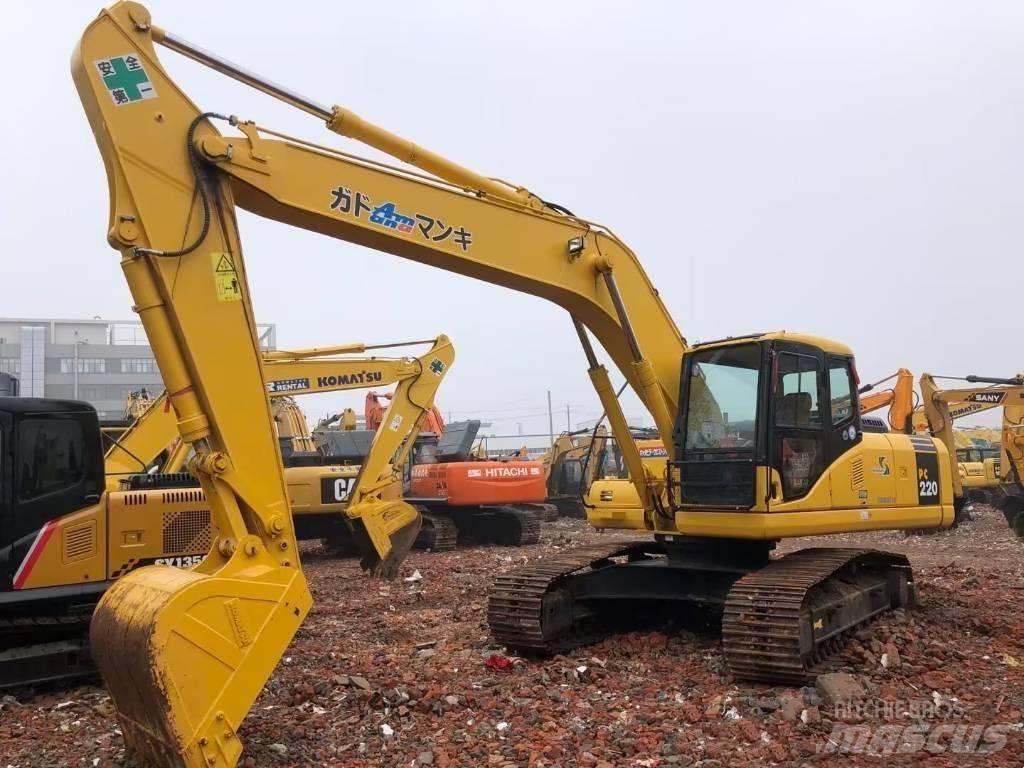 Komatsu pc220-7 حفارات زحافة