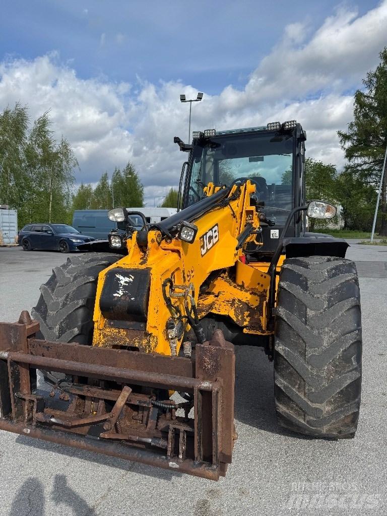 JCB TM 320 S لوادر بعجل