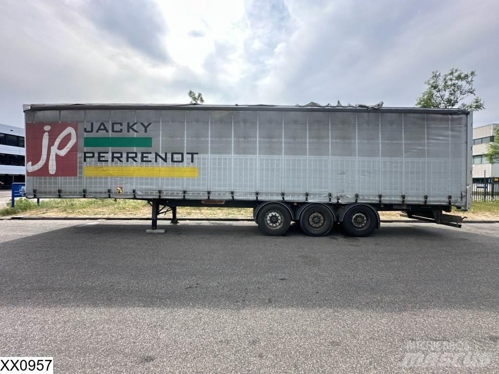 Fruehauf Tautliner نصف مقطورات بباب جانبي