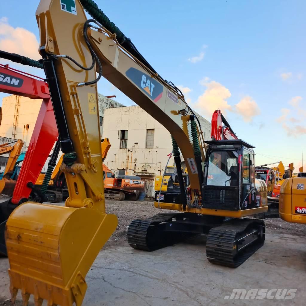 CAT 320 D حفارات زحافة