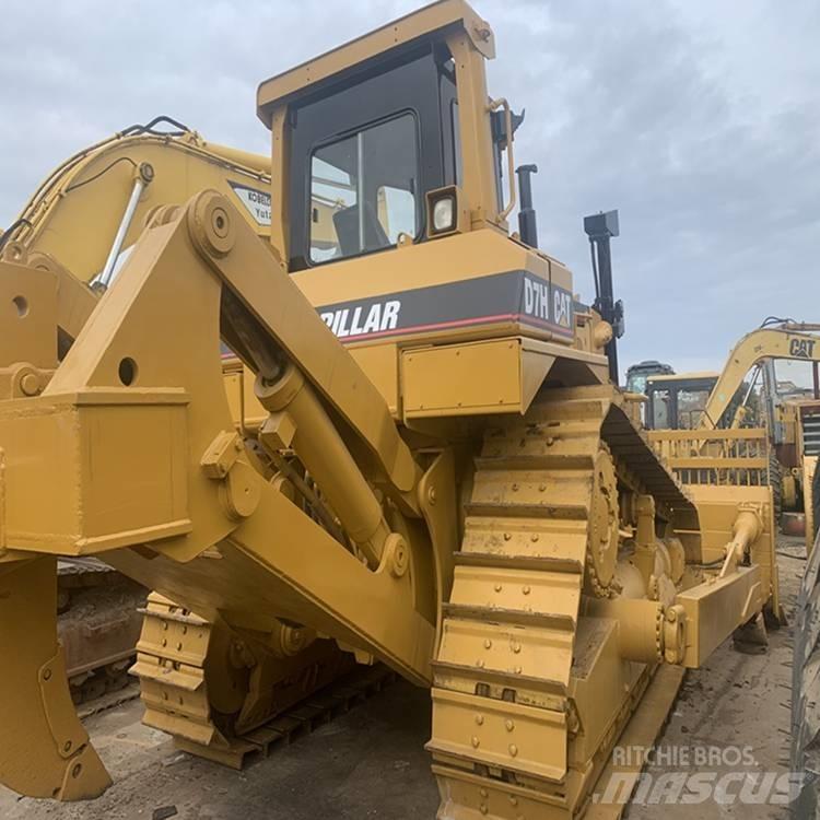 CAT D7H بلدوزرات مجنزرة
