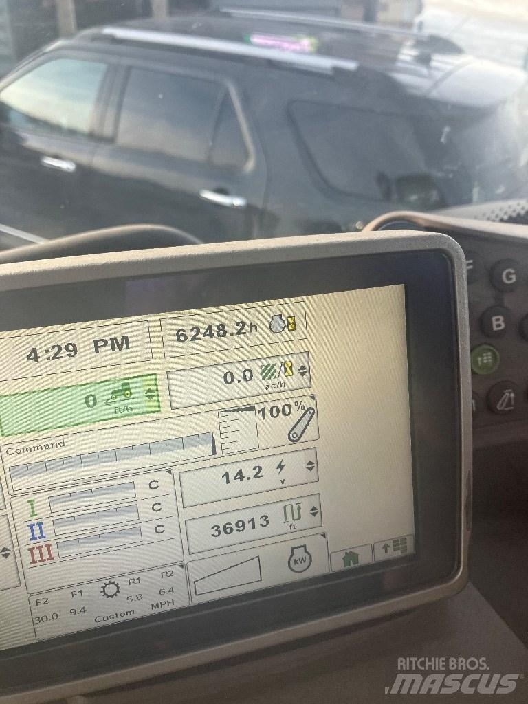 John Deere 6155 M الجرارات