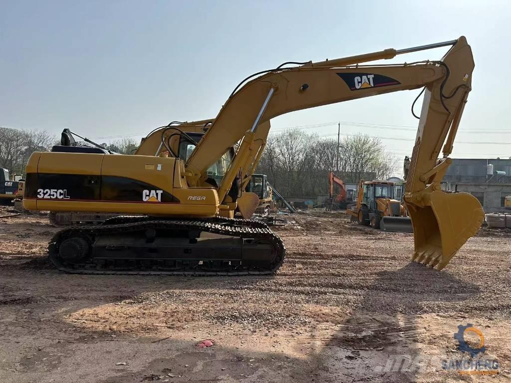 CAT 325 CL حفارات زحافة