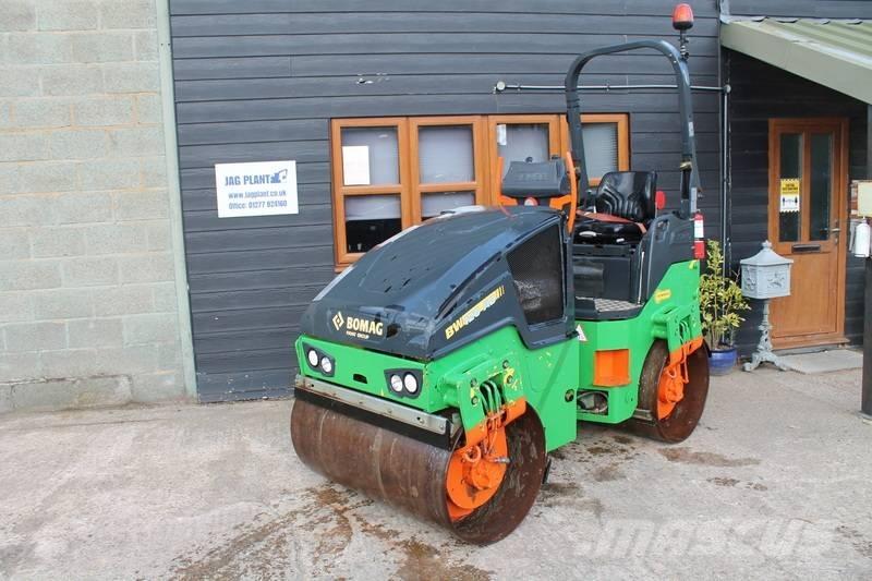 Bomag BW 120 AD-5 مداحل ثنائية الاسطوانة