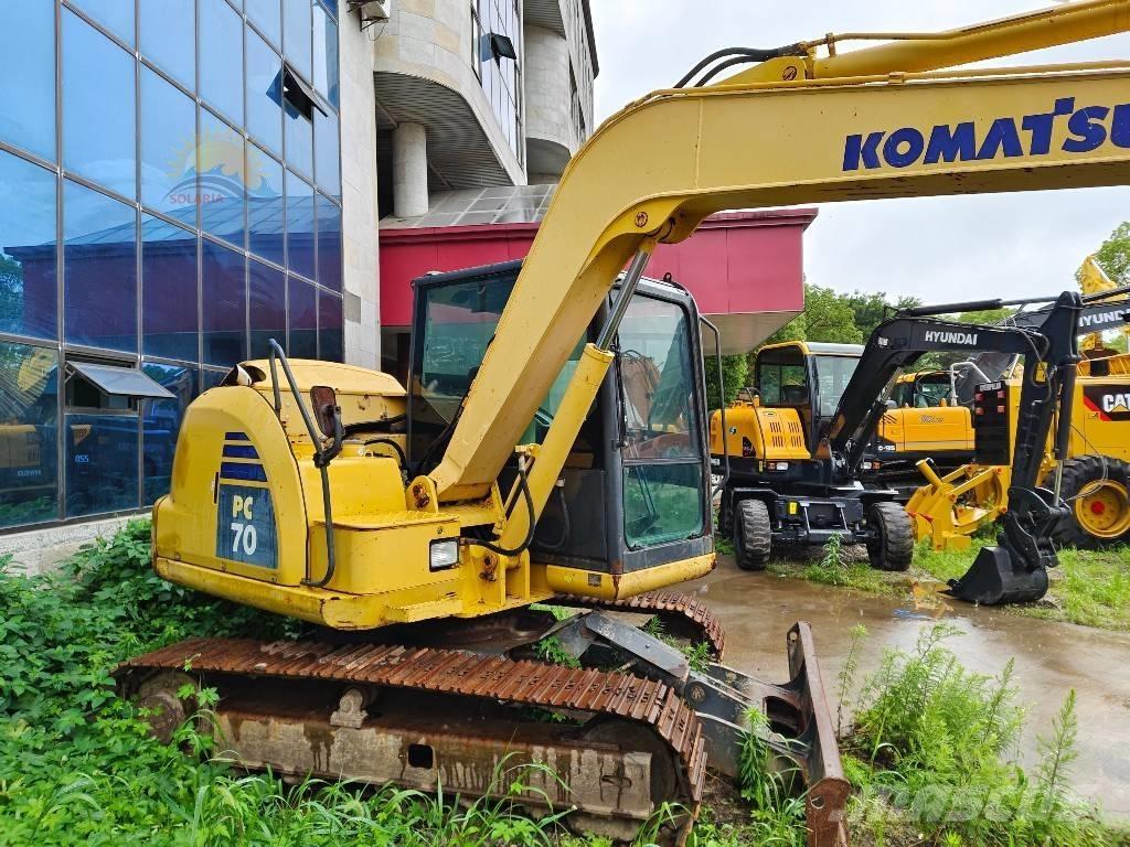 Komatsu PC 70-8 حفارات زحافة