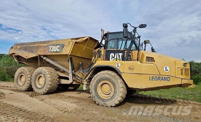 CAT 730C2 بلدوزرات مجنزرة