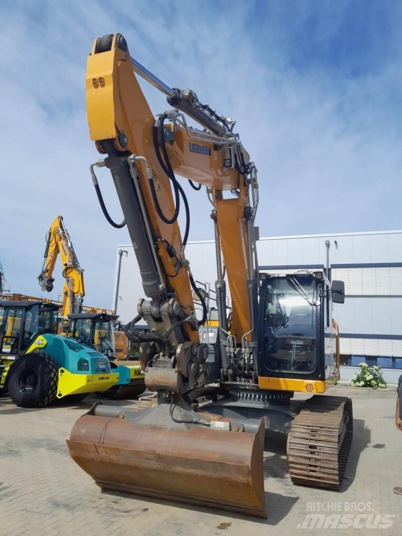 Liebherr R922 LC حفارات زحافة