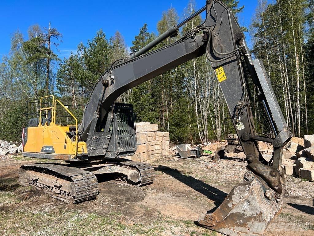 Volvo EC 220 EL حفارات زحافة