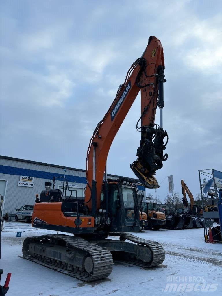 Doosan DX 255 LC-7 حفارات زحافة