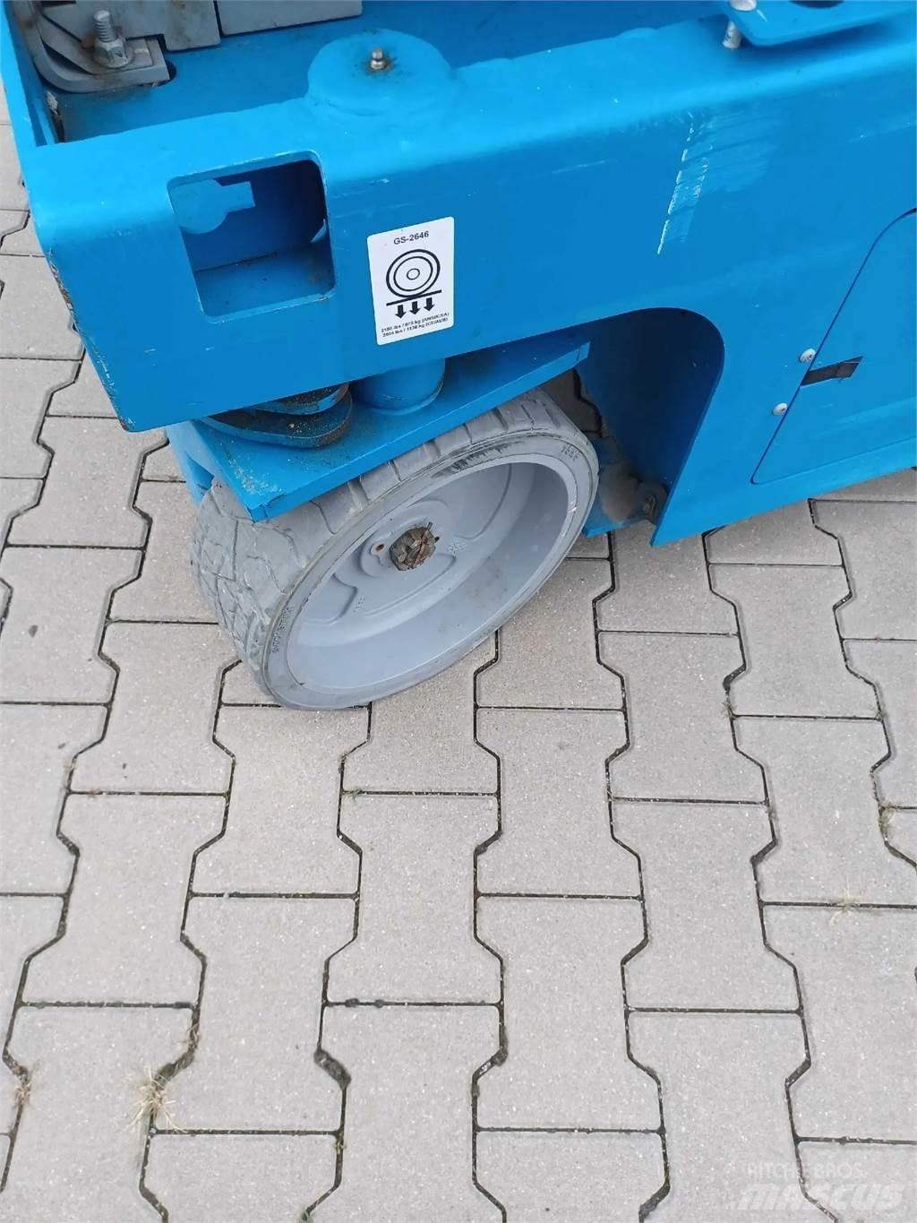 Genie GS 2646 رافعات مقصية الشكل