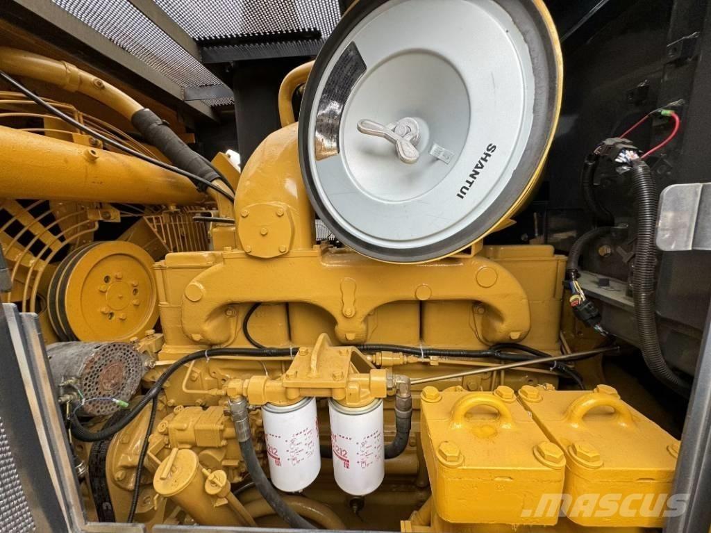 Shantui SD 22 حفارات زحافة