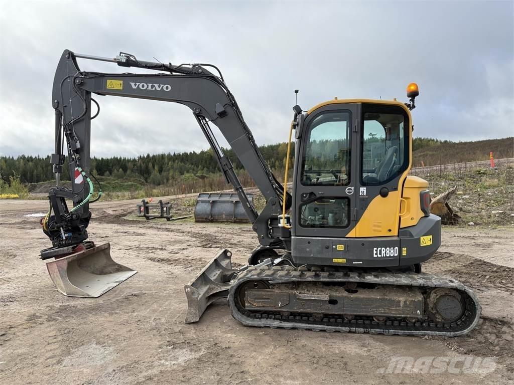 Volvo ECR88 D حفارات وسط 7 طن - 12 طن