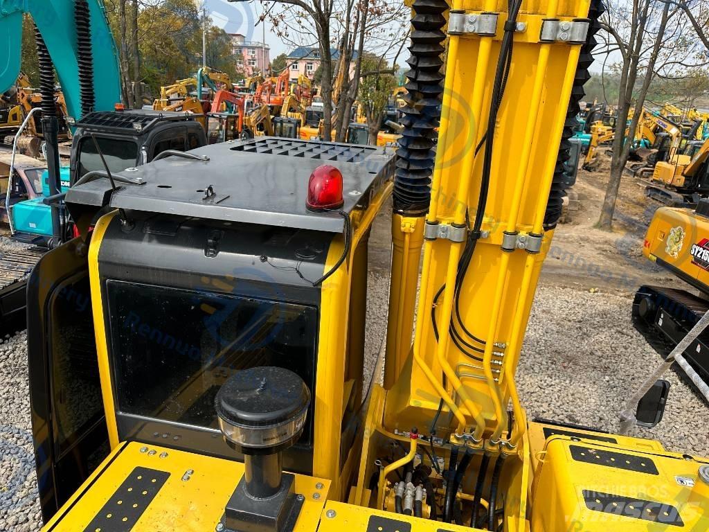 Komatsu PC 220-8 حفارات زحافة
