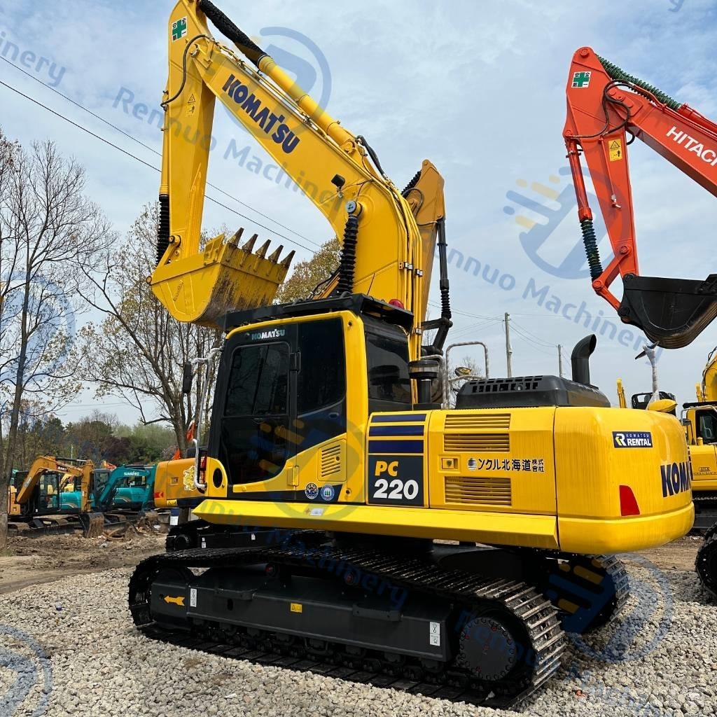 Komatsu PC 220-8 حفارات زحافة