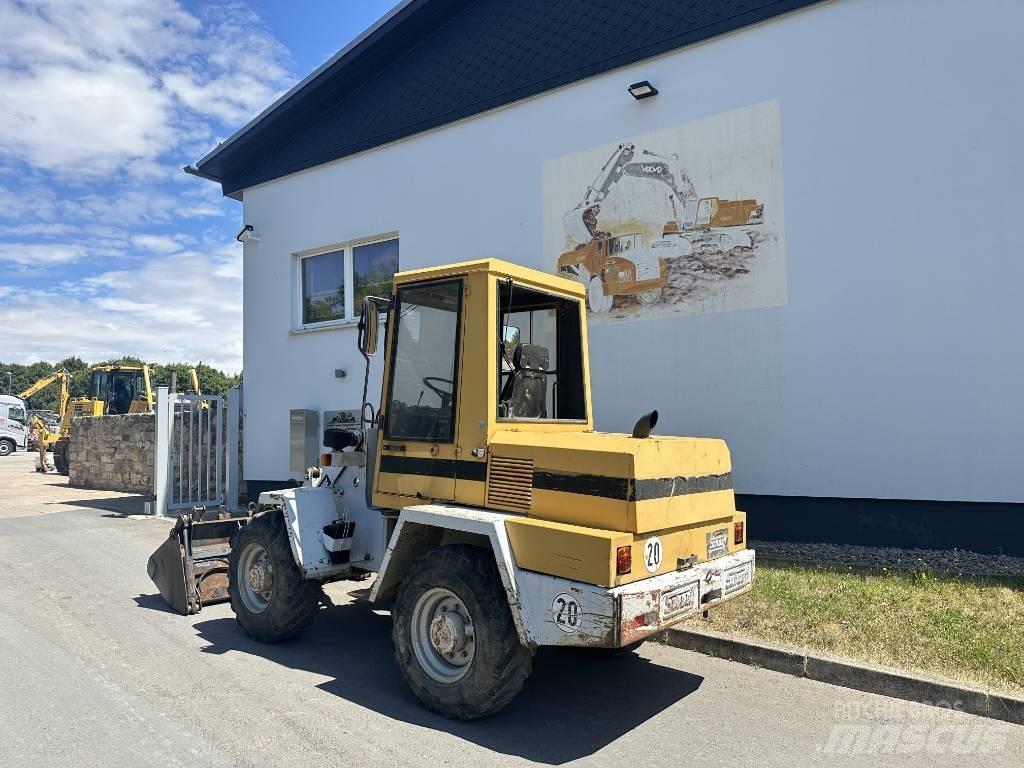 Schaeff SKL 832 لوادر بعجل