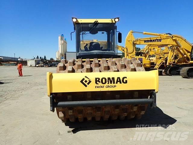 Bomag BW211PDH-5 مداحل أحادية الأسطوانة