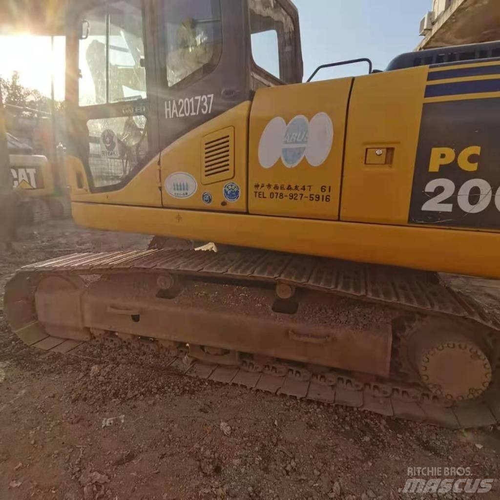 Komatsu PC 200-7 حفارات زحافة