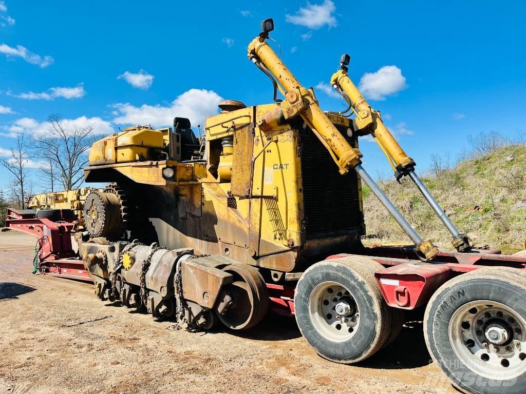 CAT D 9 L بلدوزرات مجنزرة