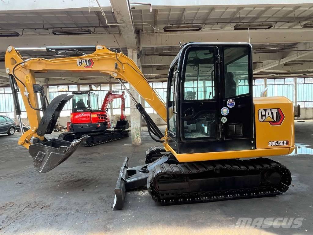 CAT 305.5 E 2 حفارات صغيرة أقل من 7 طن (حفارات صغيرة)