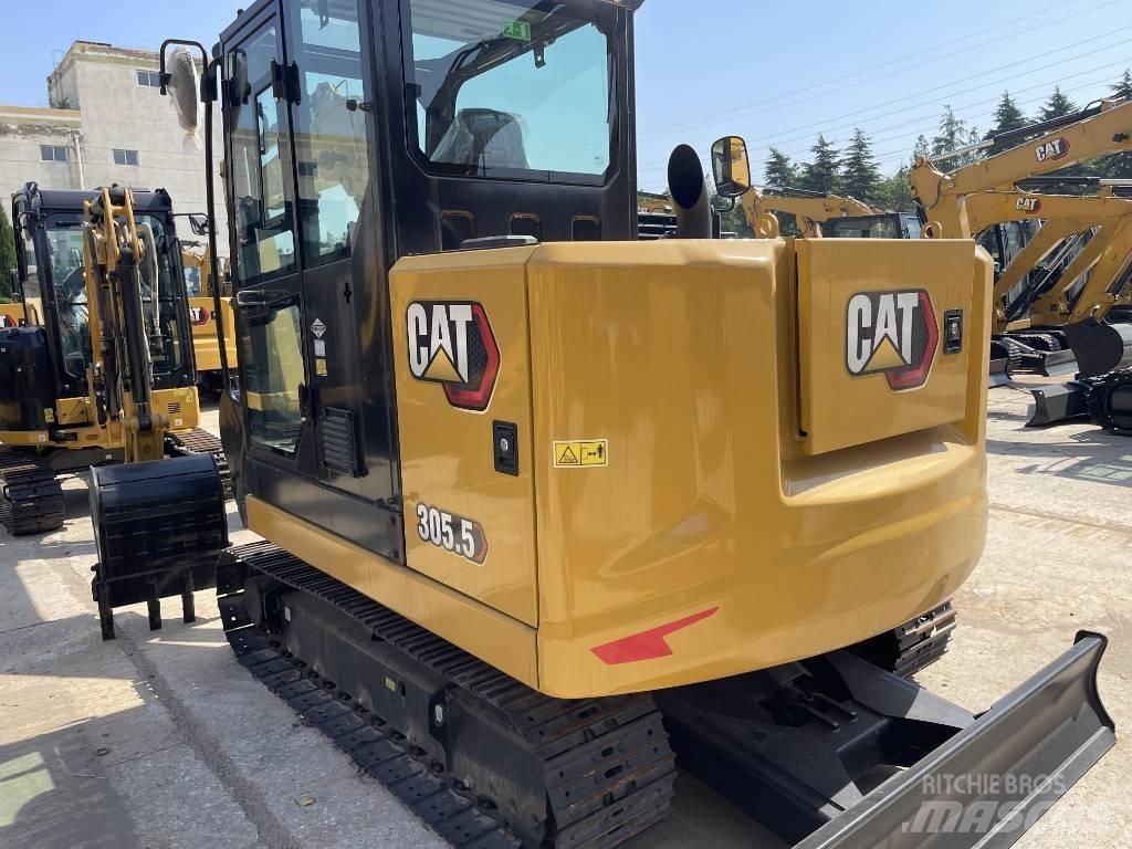 CAT 305.5 حفارات زحافة
