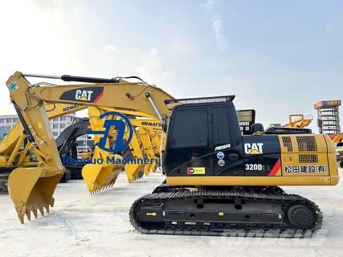 CAT 320 D2L حفارات زحافة