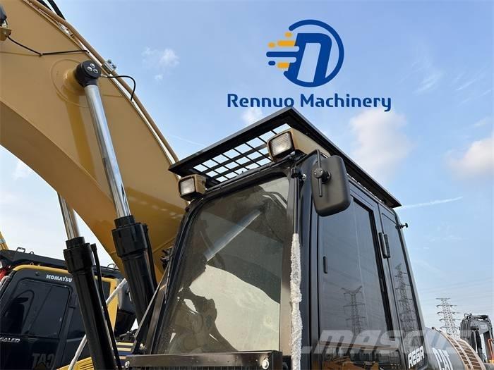 CAT 320 D2L حفارات زحافة