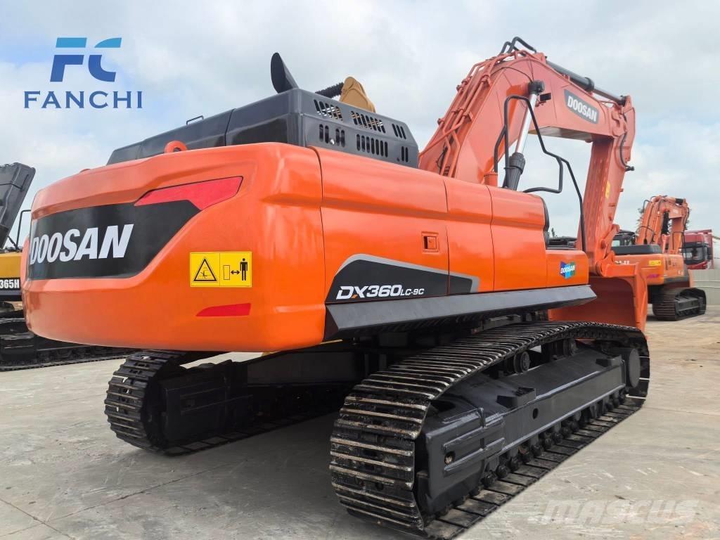 Doosan DX 360 LC حفارات زحافة