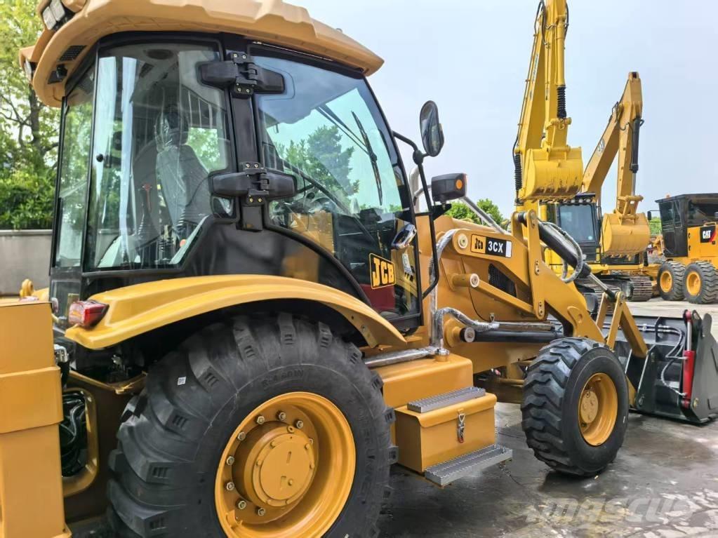 JCB 3 CX لوادر ذات جرافات عكسية