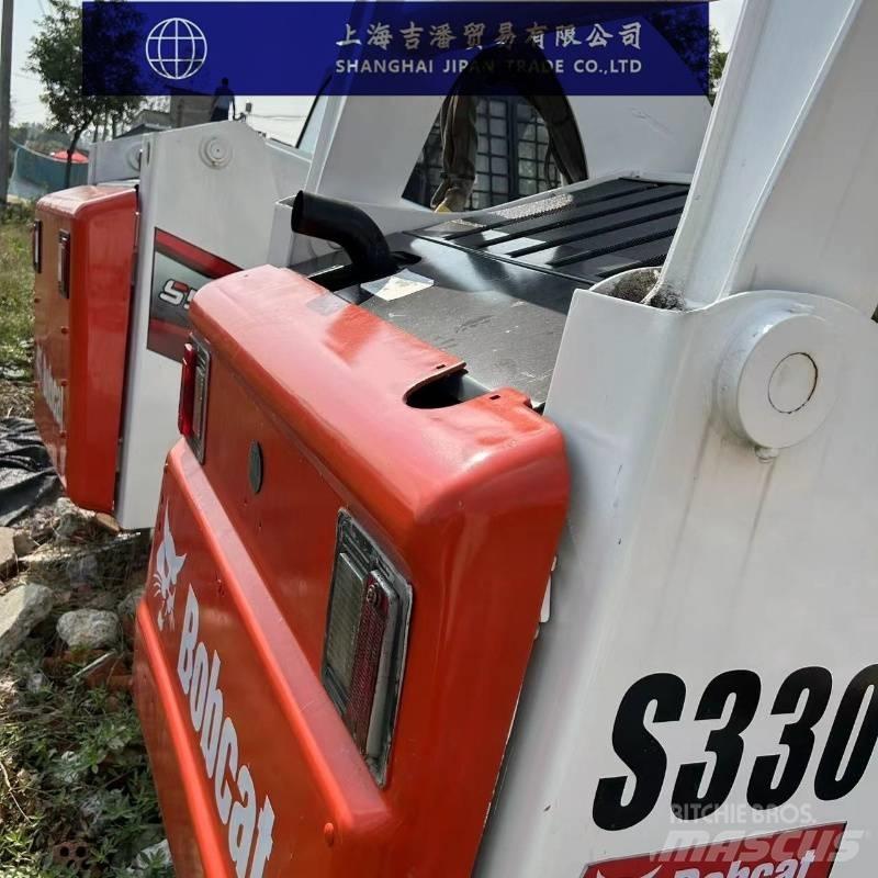 Bobcat S 330 لوادر انزلاقية التوجيه