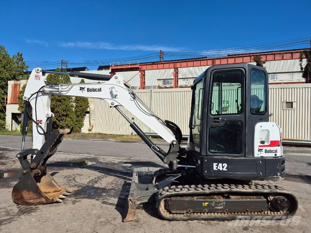 Bobcat E 42 حفارات زحافة