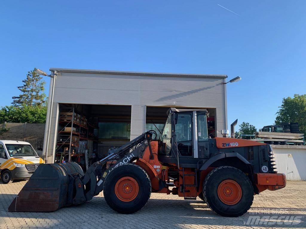 Hitachi ZW 180 لوادر بعجل